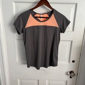 Under Armour Women's Gray and Coral Short Sleeve Tee